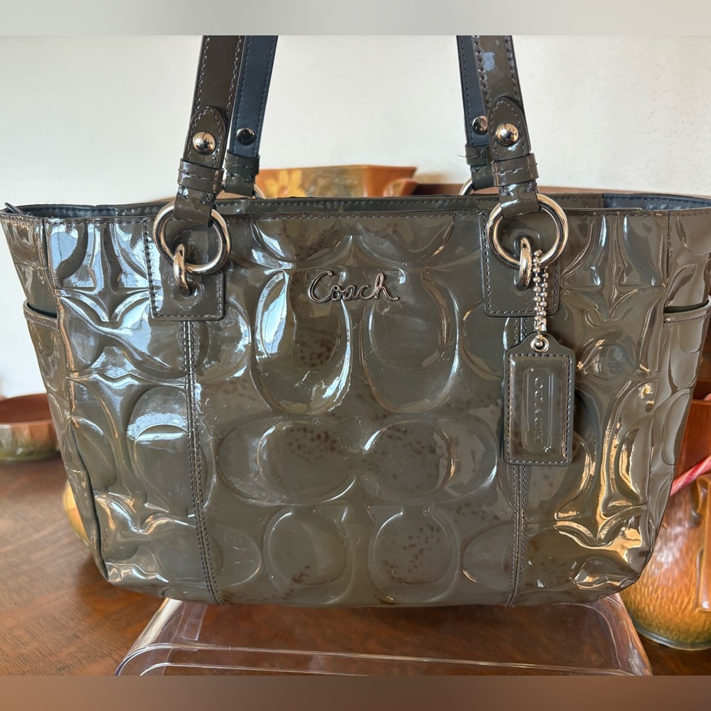 Coach Gallery embossed patent leather tote  olive green color, pink satin lining